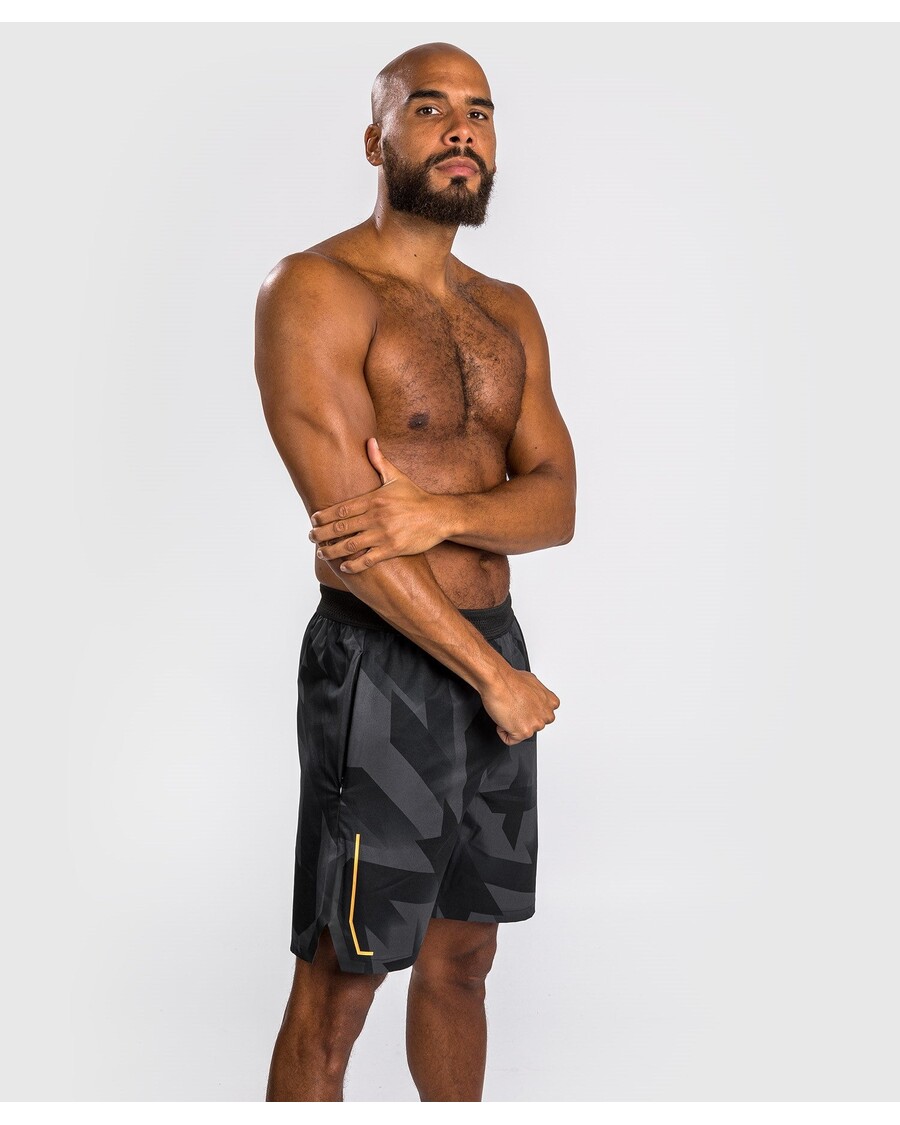 Venum Razor Shorts De Treino - Preto/dourado