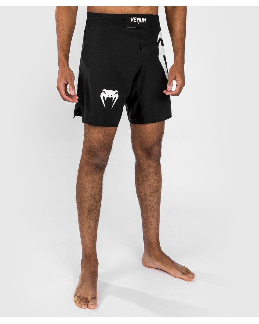 Venum Light 5.0 Fightshort - Black/White