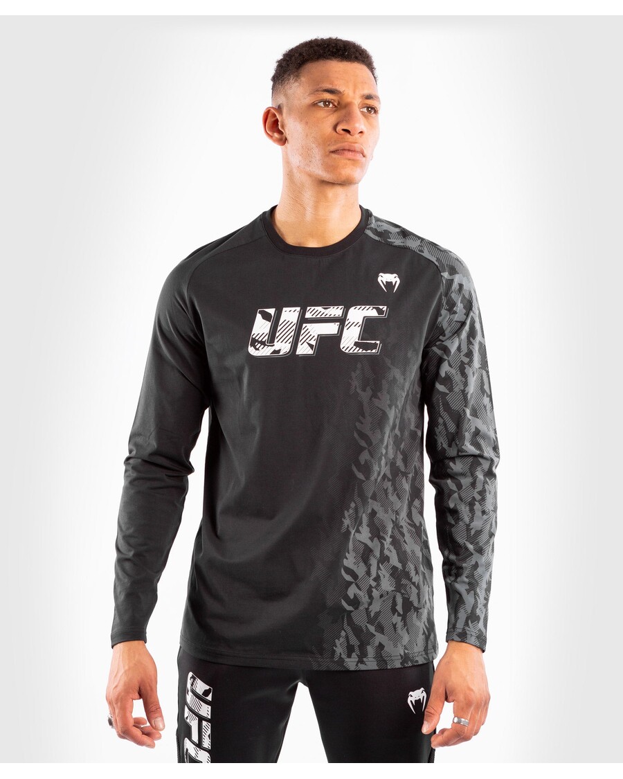 UFC Venum Authentic Fight Week Men's Long Sleeve T-shirt - Black