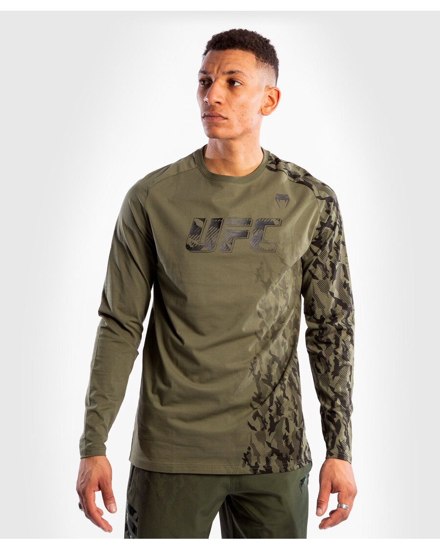 UFC Venum Authentic Fight Week Men's Long Sleeve T-shirt - Khaki