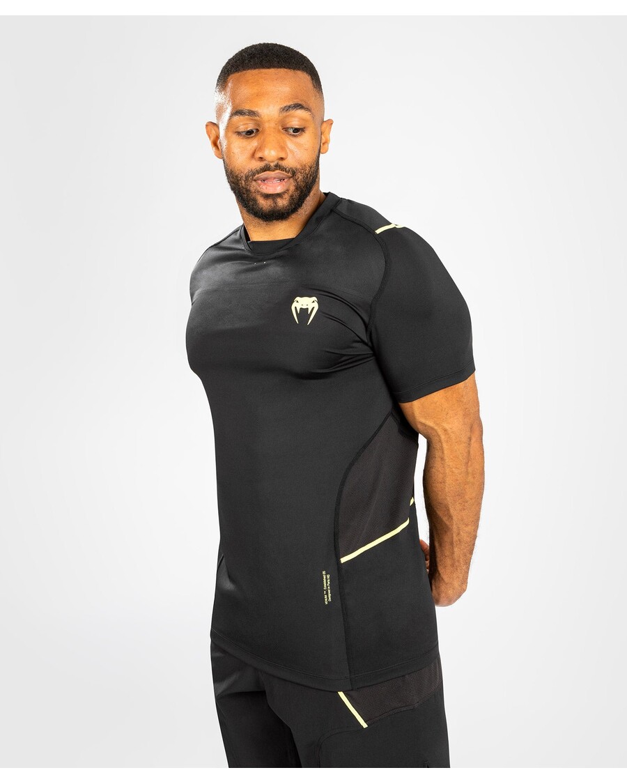 Venum Fusion 2.0  Men Dry Tech T-Shirt - Black/Yellow