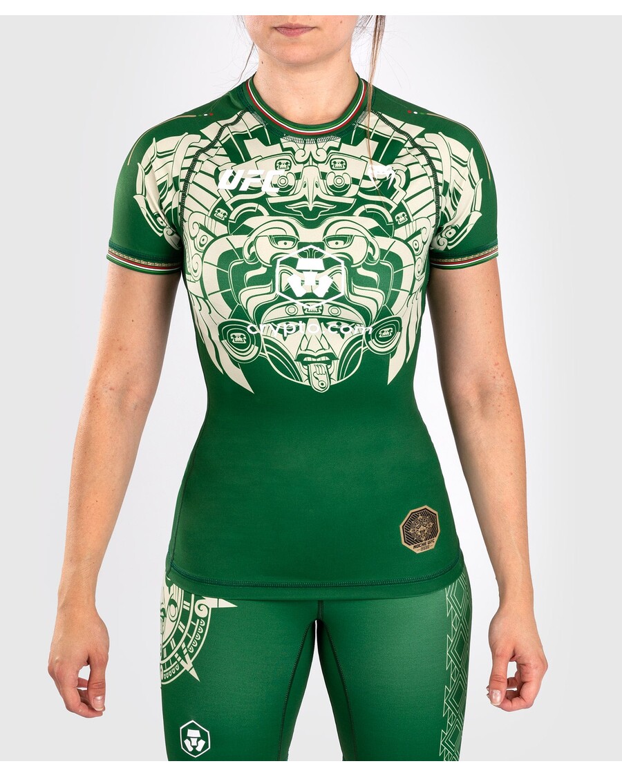 Noche UFC By Venum Authentic Fight Night Women’s Performance Short Sleeve Rashguard - Green